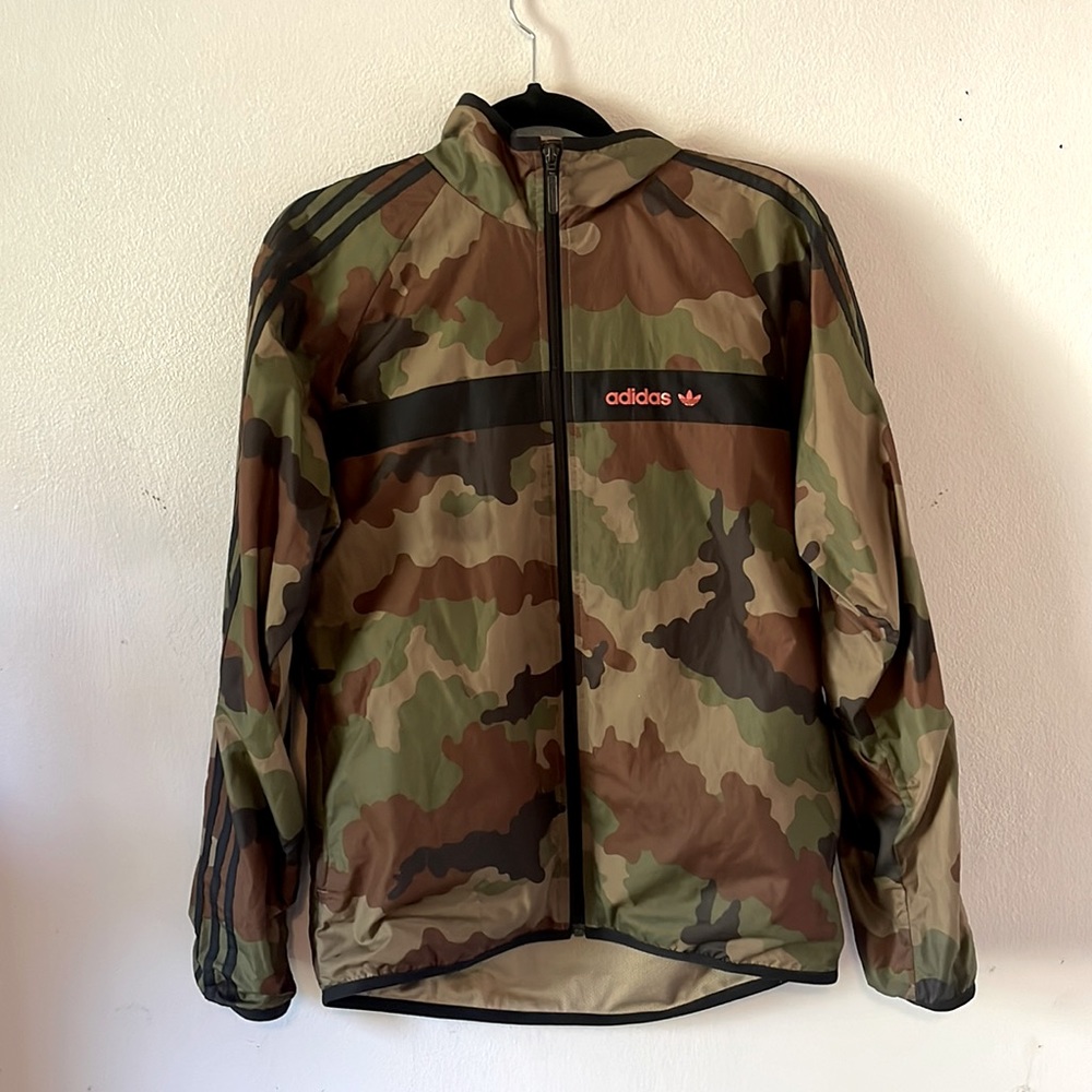 Camo wind breaker